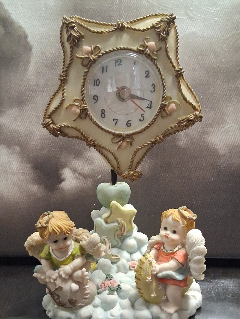 Source Unknown Cream and Pastel Cherub Clock Figurine